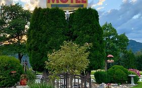 Arrow Lake Motel